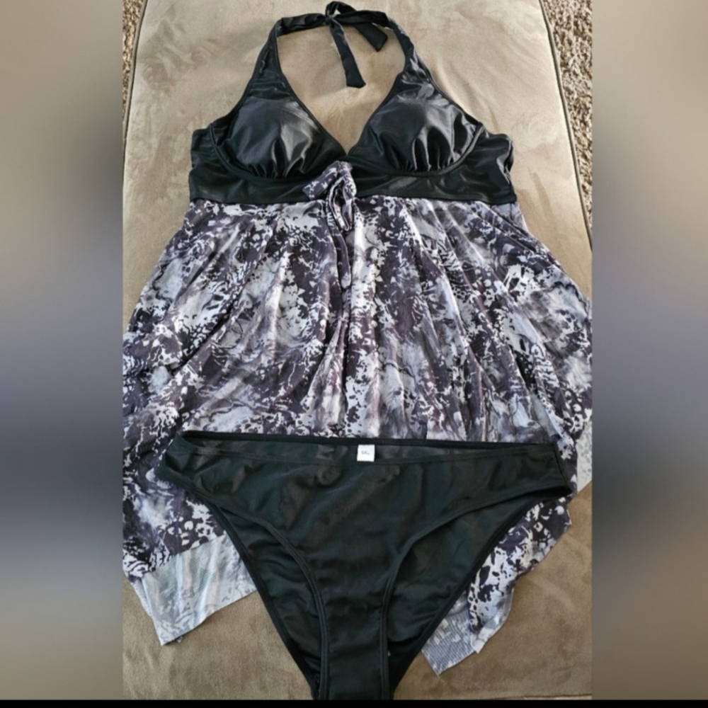 New PLUS Size 5XL Women Swimwear Irregular Floral Printed Halter Two Piece